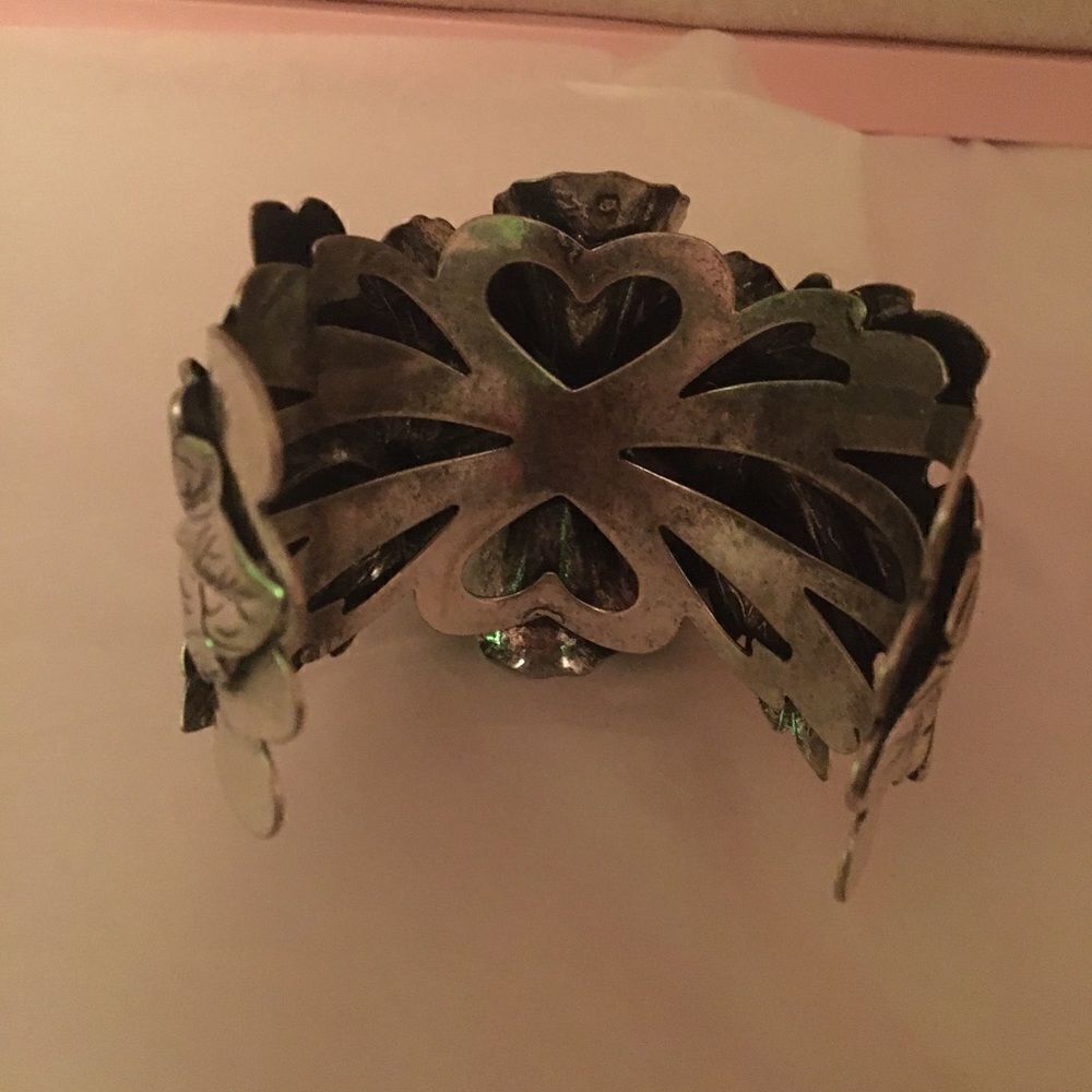 ROSE cuff - Picture 3 of 6